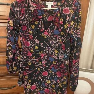 Motherhood Maternity Floral Black Top, size small, EUC